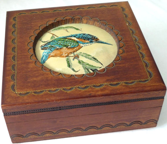 J & J Cash wooden box STYLE 1, with a woven picture of a Kingfisher