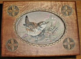 J & J Cash wooden box STYLE 4, with a woven picture of a Wren