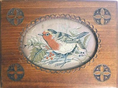 J & J Cash wooden box STYLE 4, with a woven picture of a robin