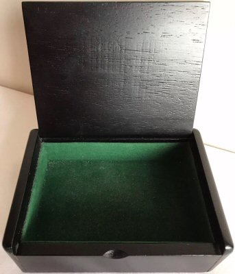 image of inside of box, showing the inlayed lid