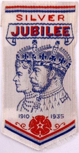 J & J Cash woven small bookmark or favour, with title words and image of Queen Mary and King George V
