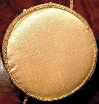 plain underside of this pin cushion